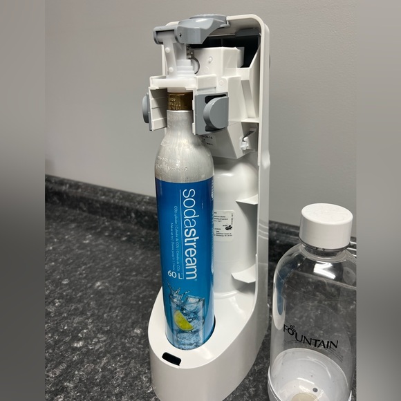 sodastream Kitchen Sodastream Fountain Sparkling Water Maker Poshmark